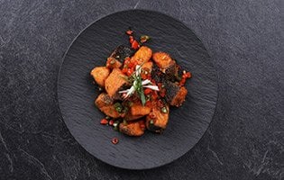 แซลมอนนอร์เวย์คั่วพริกเกลือ