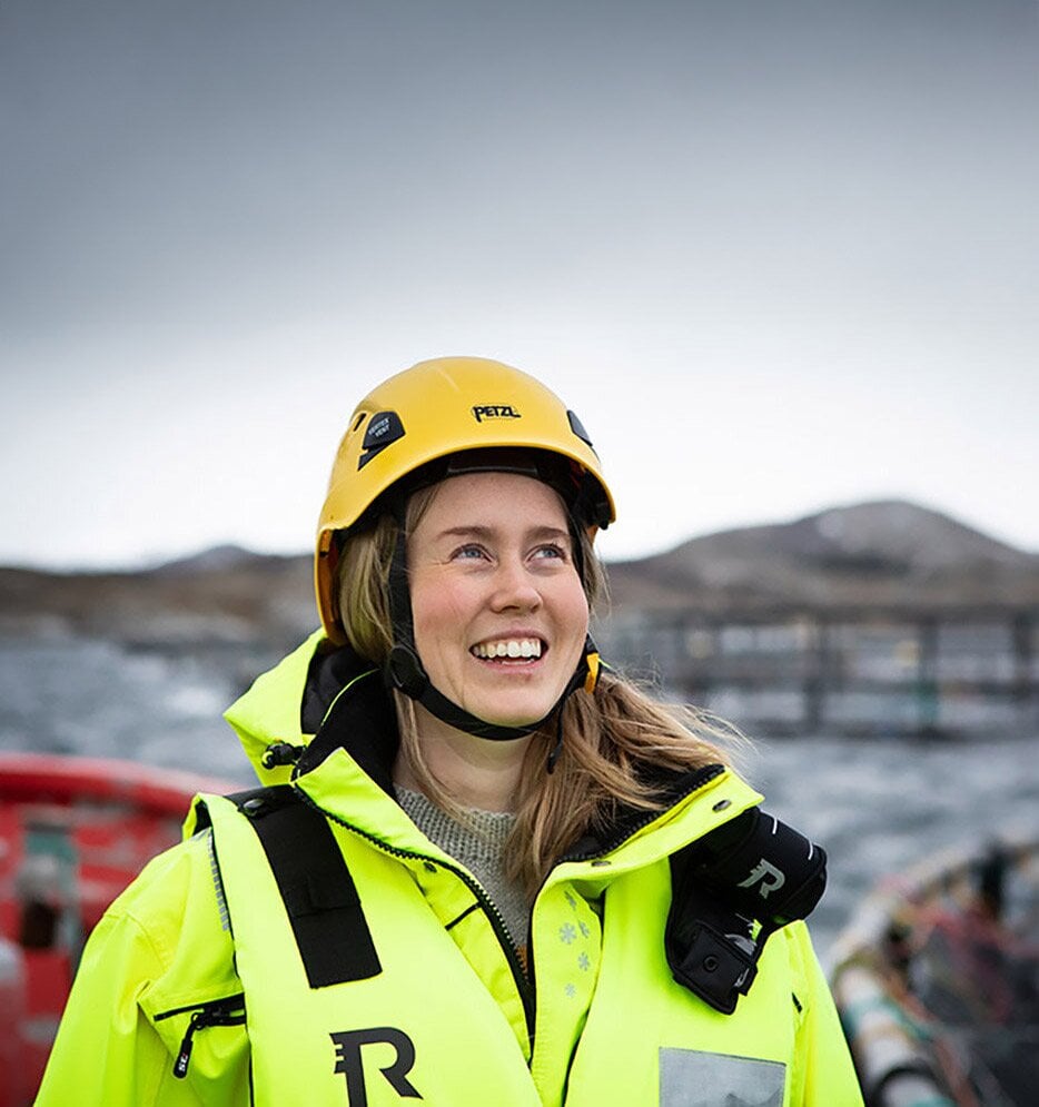 Sabine Fossmo บนคอกสัตว์น้ำในทะเล