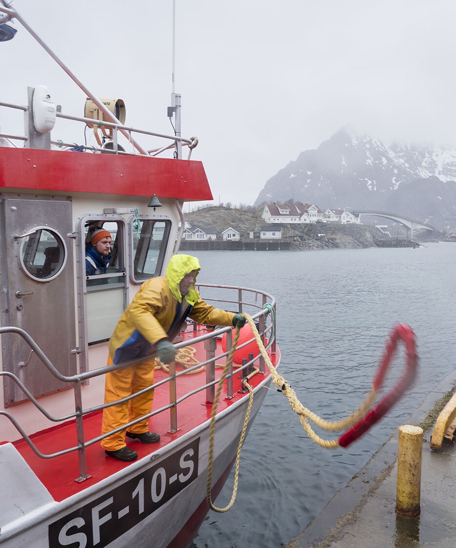 เรือจอดเที่ยบท่า